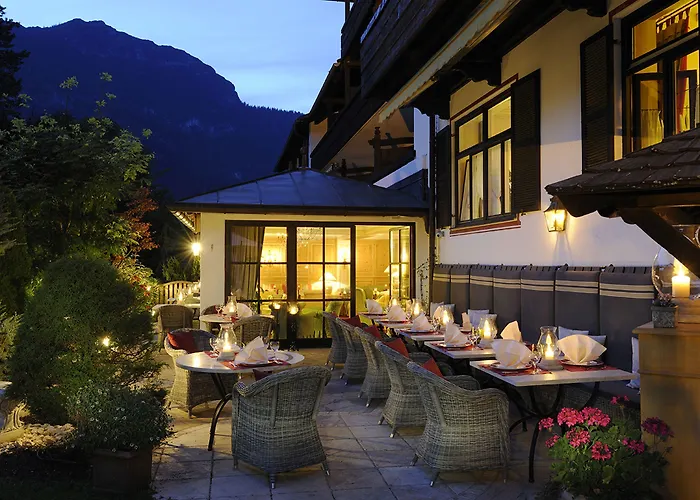 Staudacherhof In Garmisch-Partenkirchen I Blick Aufs Zugspitzmassiv I Einzigartige Bayurvida Kueche
