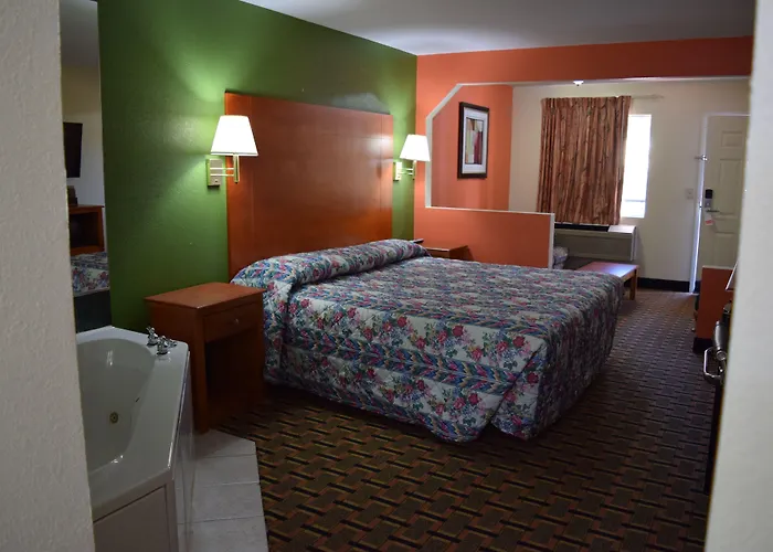Royal Inn & Suites