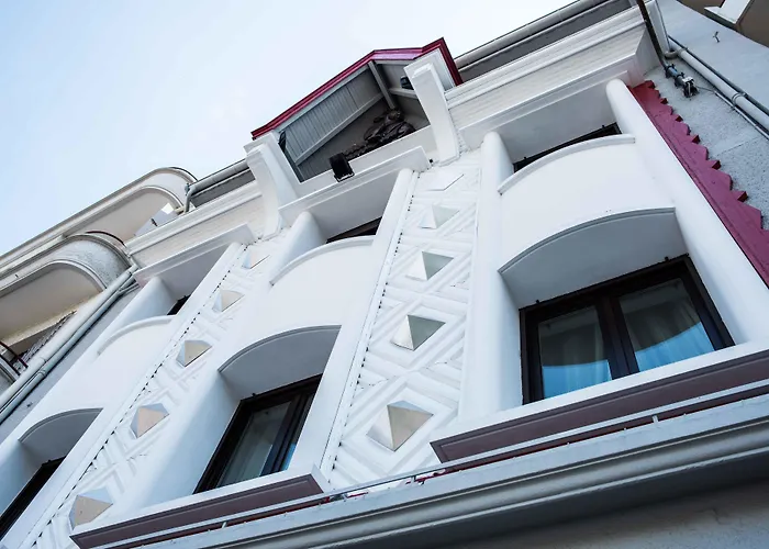 Hotel Thonon Centre Le Comte Rouge
