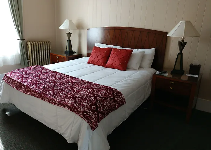 Hotel Wayne