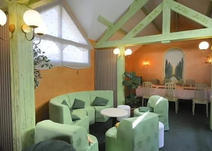 Logis Hotel De La Tour