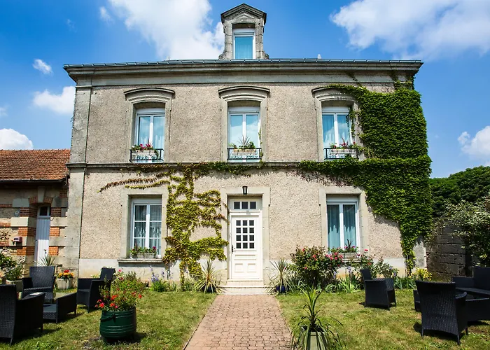 Logis Hôtels Restaurant La Mère Hamard