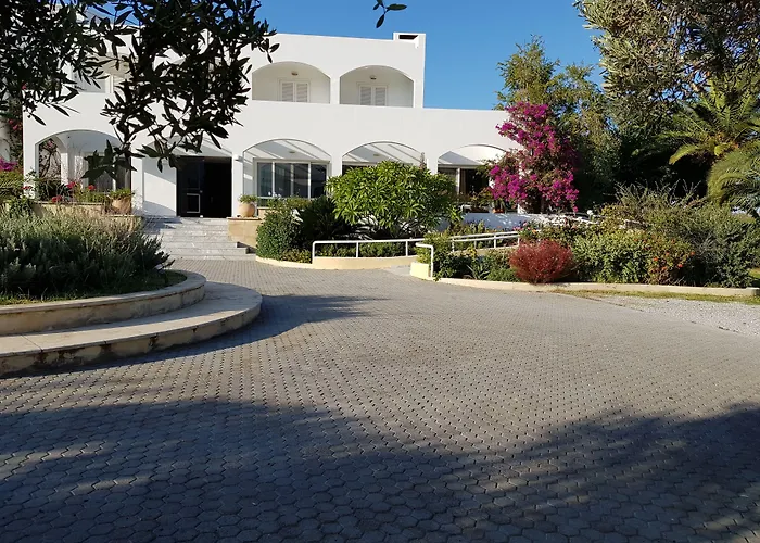 Mantenia Hotel