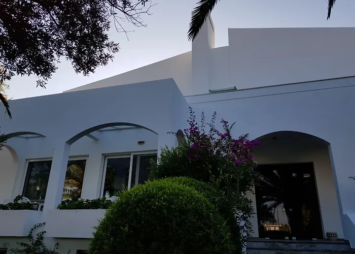 Mantenia Hotel