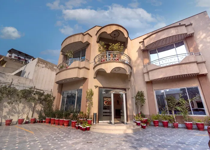 Hotel One Lalazar Multan