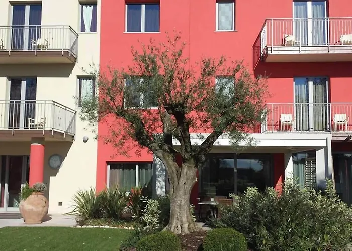 La Grotta Hotel