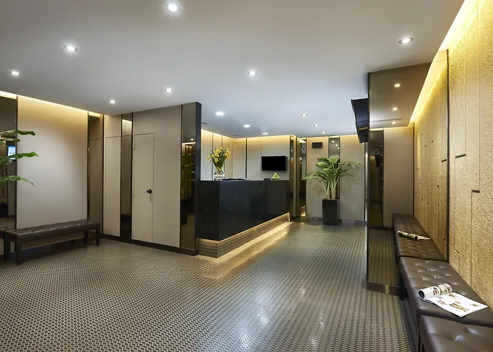 Hotel 81 Gold