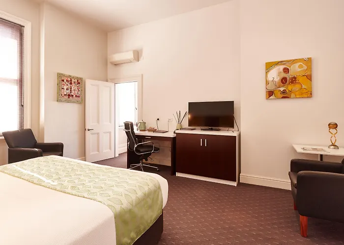 Auldington Hotel