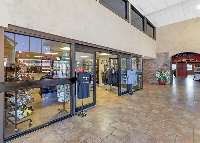 Best Western Plus Raton Hotel