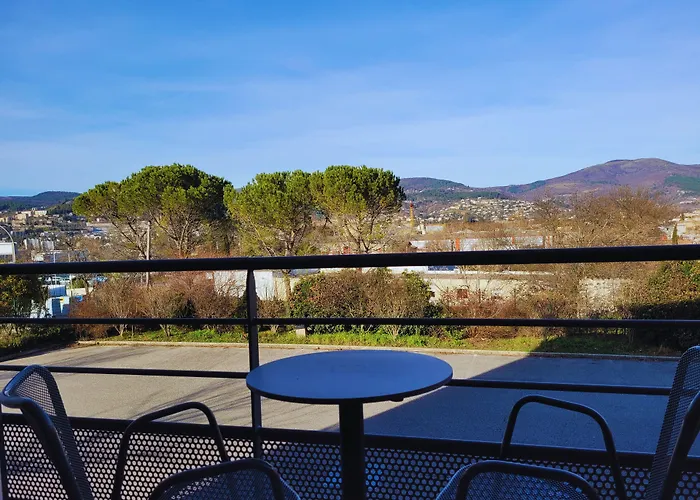 Hotel Restaurant Les Chataigniers