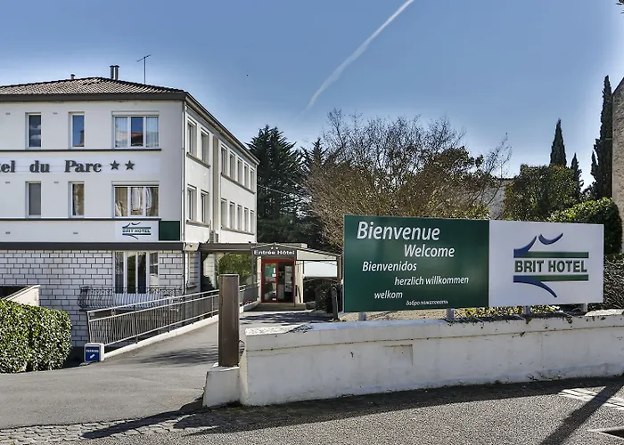 Brit Hotel Du Parc Niort Centre-Parking Gratuit