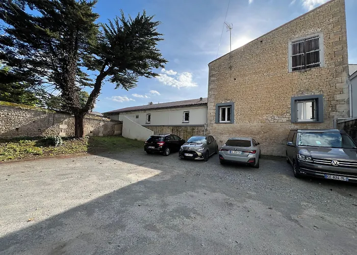 Brit Hôtel du Parc Niort Centre-Parking gratuit
