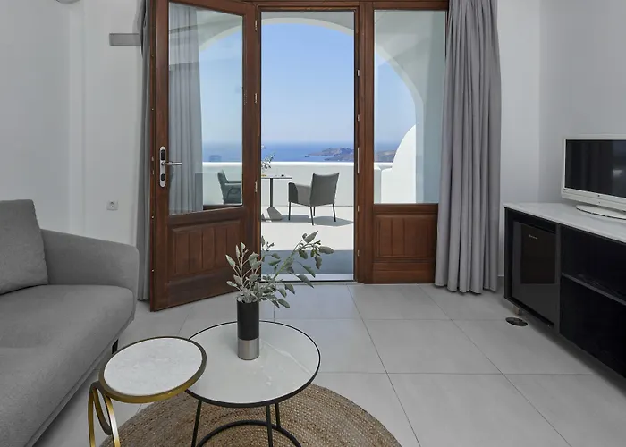 Petit Palace Suites (Adults Only)