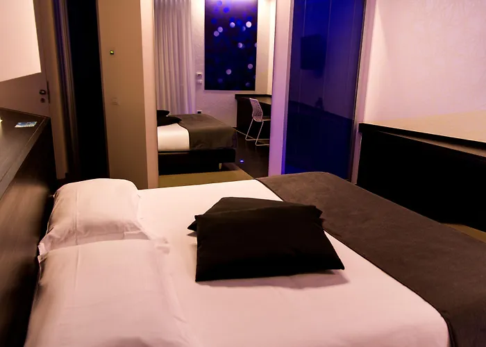 Pineta Eco Hotel - Private Parking