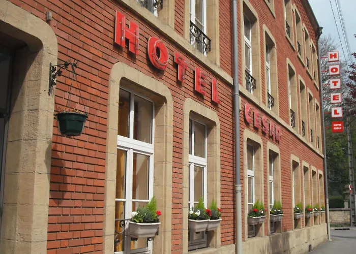 Hotel César climatisation dans la majorité des chambres Centre-ville Gare Charleville-Mézières
