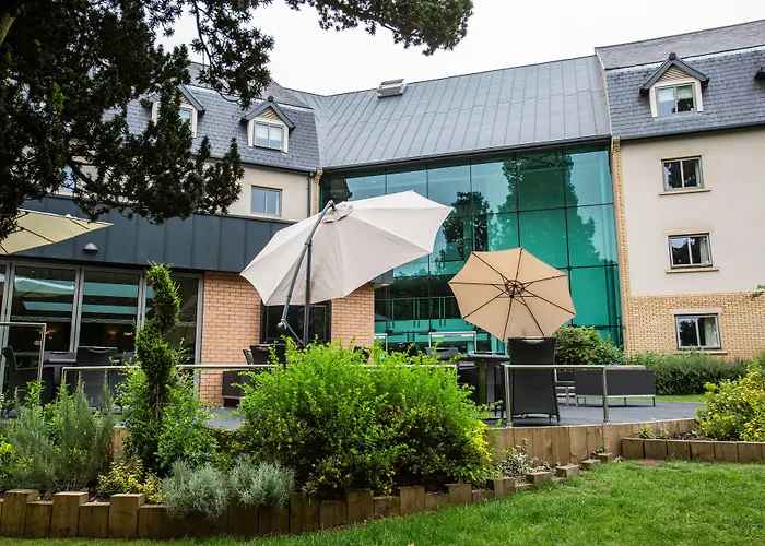 Drayton Manor Hotel