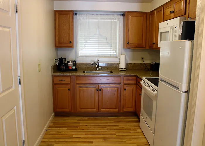 Silverton Inn & Suites