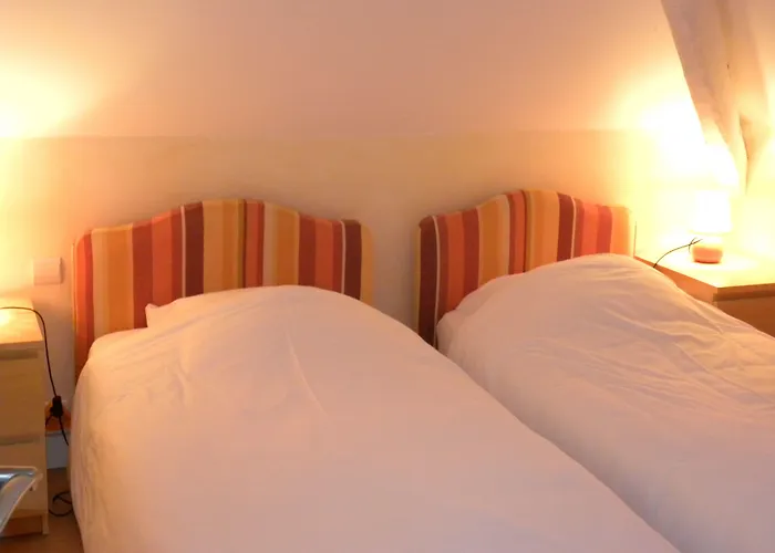 Hotel La Bastie D'Urfe