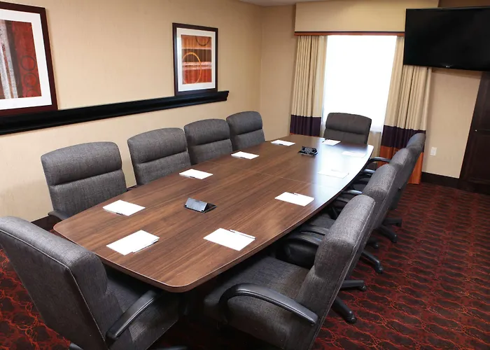 Hampton Inn & Suites Fargo Medical Center