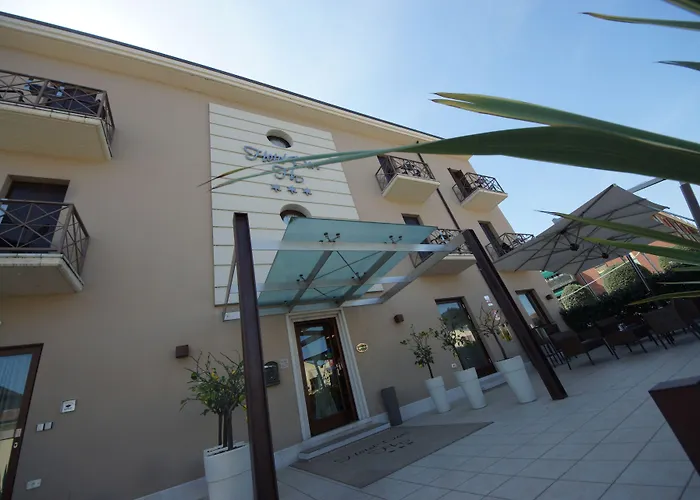 Hotel Dori
