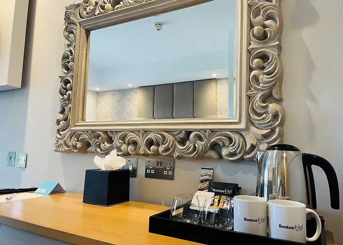 Boston West Hotel