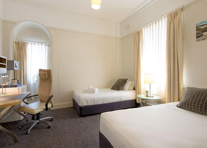 Neutral Bay Lodge