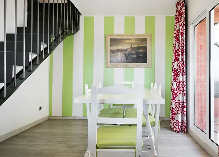 Apartamentos Salles Beach