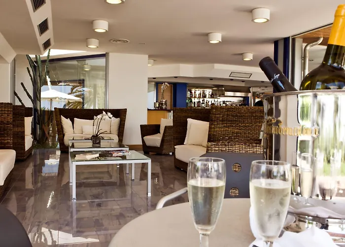 African Beach Hotel-Residence