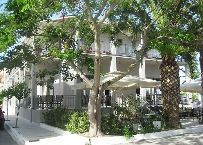 Achilles Hotel