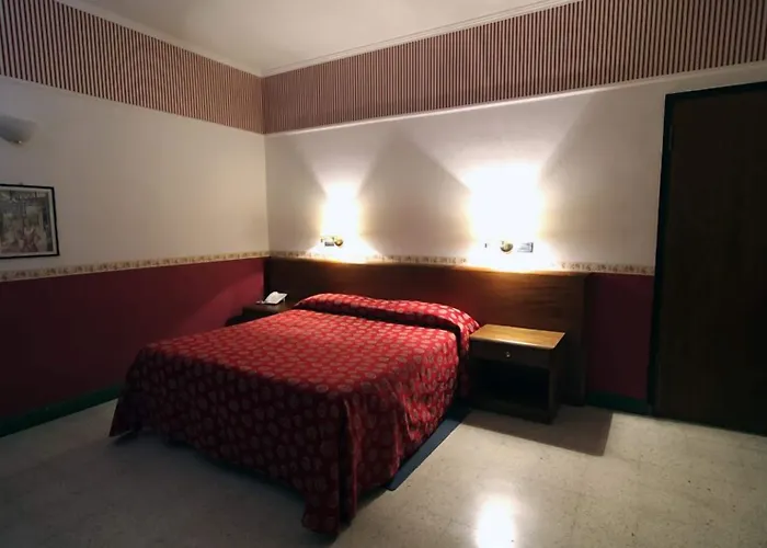 Hotel Iris Crillon
