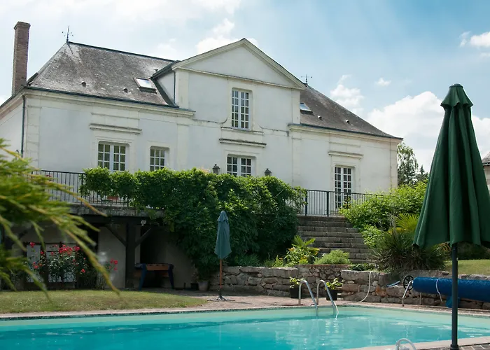 Domaine De La Courbe