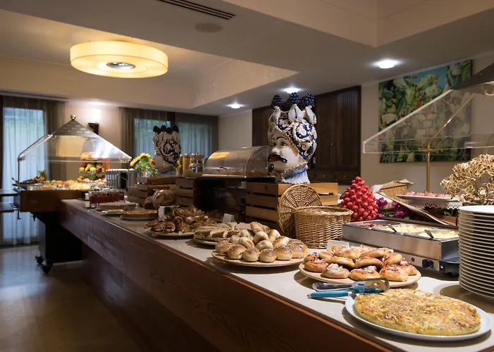 Artemis Hotel
