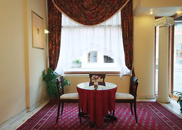 Alexiou Hotel