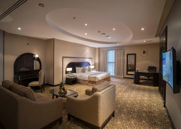 Awaliv Hotel