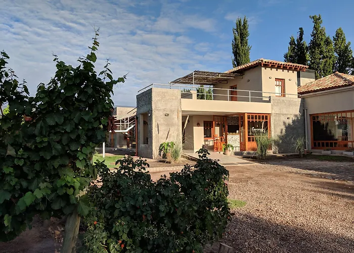 Posada Cavieres Wine Farm