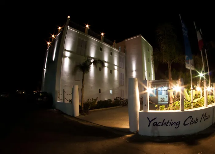 Yachting Club Mare