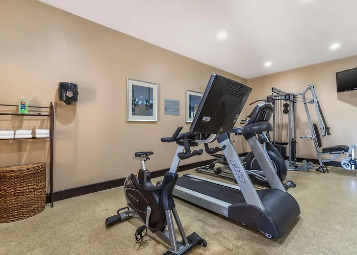 Best Western Plus Lytle Inn And Suites