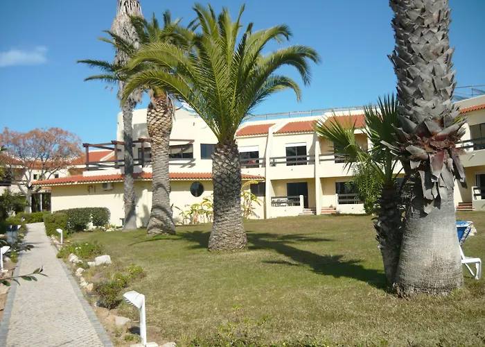 Praia Da Lota Resort - Beachfront Hotel