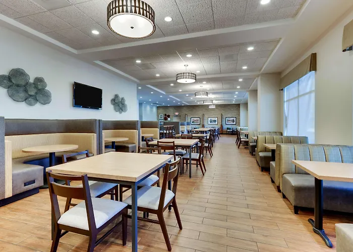 Drury Inn & Suites Orlando Near Universal Orlando Resort