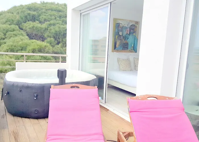 Hotel Sable Et Soleil - Port, Plage & Jacuzzi Prive