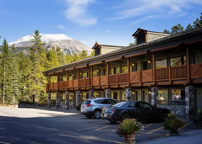 Mountaineer Lodge