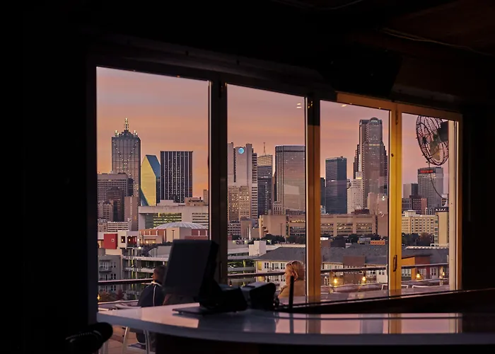 Canvas Hotel Dallas
