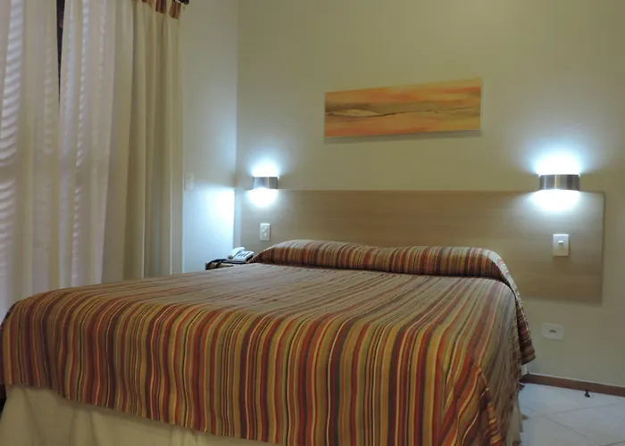 Hotel Costa Balena, Conforto E Piscina Aquecida E Coberta A 100M Da Praia Da Enseada