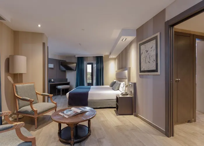 Hotel Reina Cristina