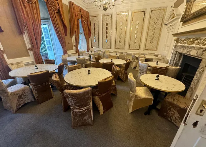 Baylis Park Hotel