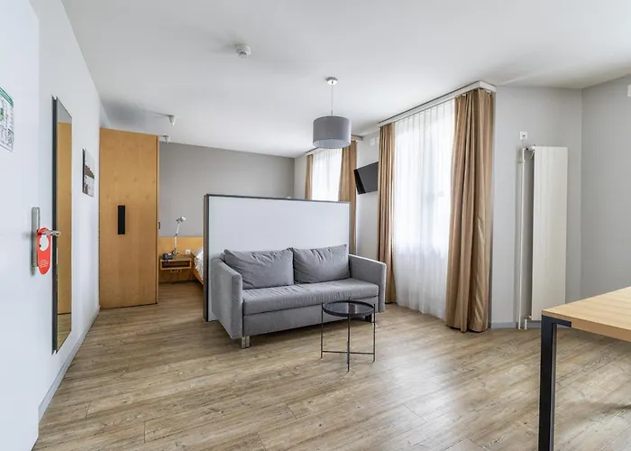 Royal Hotel - Urban Living