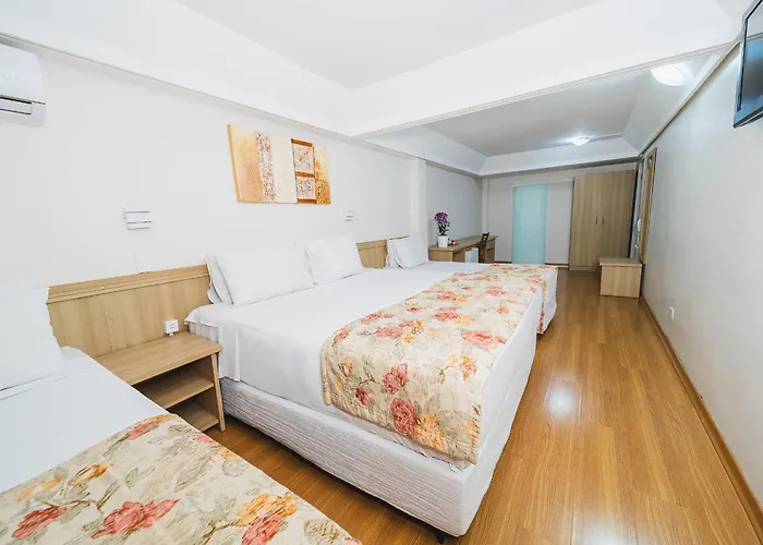 Hotel Golden Park Curitiba By Nacional Inn