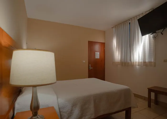 Hotel Marllou