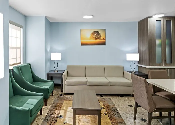 Quality Inn & Suites North Mesquite I-30