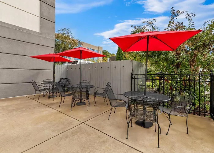 Brentwood Suites Nashville, An Ascend Collection Hotel